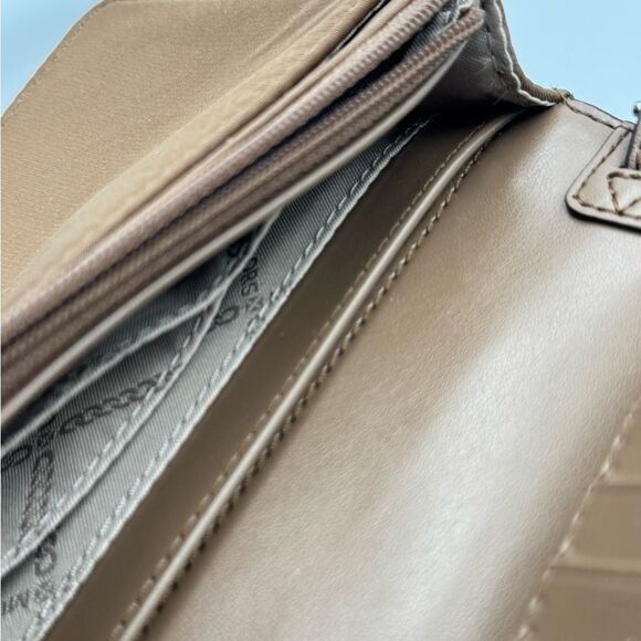 Michael Kors Women's Jet Set Small Nylon Smartphone Crossbody Bag - Picture 8 of 16